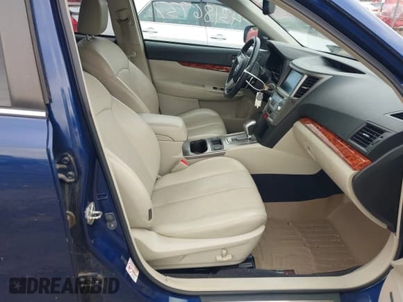 ✅ 2010 Subaru Outback Limited Power Moon • VIN: 4S4BRBLC6A3351989 • Лот: 43186737. Опубликован ранее на IAAI с пробегом 182 296 миль. Бесплатный доступ к архиву аукционных продаж из США и подробный отчёт об истории автомобиля на DreamBid. Изображение 5.