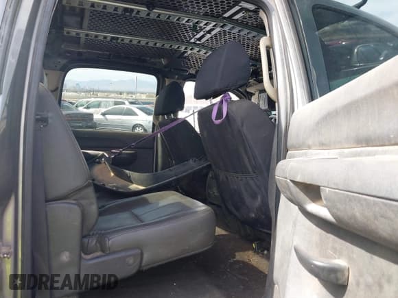 ✅ 2008 Chevrolet Silverado 2500HD LTZ • VIN: 1GCHK236X8F107042 • Лот: 41676842. Опубликован ранее на IAAI с пробегом 329 026 миль. Бесплатный доступ к архиву аукционных продаж из США и подробный отчёт об истории автомобиля на DreamBid. Изображение 8.