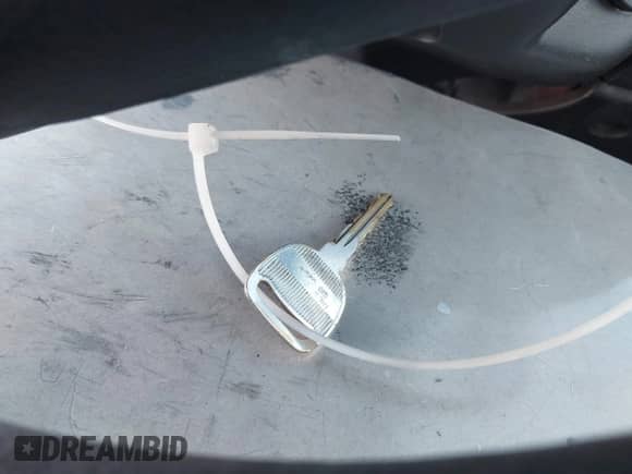 1998 Saturn SL z VIN 1G8ZF5284WZ303478, wystawiony jako IAAI lot #42946026 z przebiegiem 175 786 mil mil oraz . Historia ofert i sprzedaży dostępna na DreamBid. Obrazek 11.