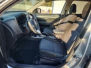 ✅ 2018 Mitsubishi Outlander ES • VIN: JA4AD2A32JZ002904 • Lot: 81310015. Wystawiony na Copart z przebiegiem 185 077 mil. Bezpłatny archiwum sprzedaży aukcyjnych z USA i szczegółowy raport historii pojazdu na DreamBid. Zdjęcie 7.