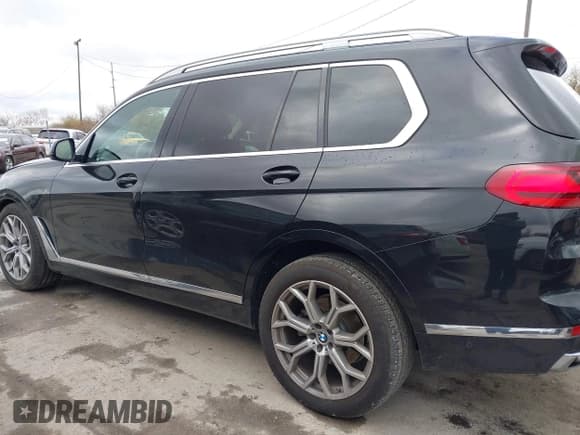 ✅ 2020 BMW X7 xDrive40i • VIN: 5UXCW2C0XL9B91267 • Lot: 43638341. Listed on IAAI with 68,753 mi. Free auction sales archive from the USA and detailed vehicle history report at DreamBid. Image 14.