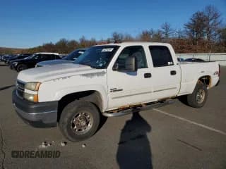✅ 2006 Chevrolet Silverado 2500HD LT1 • VIN: 1GCHK23D26F196410 • Lot: 89073185. Wystawiony na Copart z przebiegiem 491 323 mil. Bezpłatny archiwum sprzedaży aukcyjnych z USA i szczegółowy raport historii pojazdu na DreamBid. Zdjęcie 1.