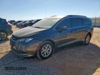 ✅ 2020 Chrysler Voyager LXi • VIN: 2C4RC1DG2LR144686 • Lot: 90106265. Wystawiony na Copart z przebiegiem 149 472 mil. Bezpłatny archiwum sprzedaży aukcyjnych z USA i szczegółowy raport historii pojazdu na DreamBid. Zdjęcie 1.