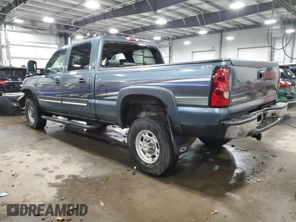 ✅ 2006 Chevrolet Silverado 2500HD LT1 • VIN: 1GCHK23D56F229836 • Lot: 45572375. Wystawiony na Copart z przebiegiem 139 462 mil. Bezpłatny archiwum sprzedaży aukcyjnych z USA i szczegółowy raport historii pojazdu na DreamBid. Zdjęcie 2.