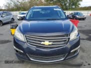 ✅ 2017 Chevrolet Traverse LT • VIN: 1GNKVGKD1HJ125699 • Lot: 87257945. Wystawiony na Copart z przebiegiem 155 937 mil. Bezpłatny archiwum sprzedaży aukcyjnych z USA i szczegółowy raport historii pojazdu na DreamBid. Zdjęcie 5.