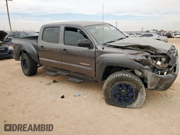 ✅ 2014 Toyota Tacoma • VIN: 5TFLU4EN4EX090247 • Lot: 93517445. Listed on Copart with Not provided. Free auction sales archive from the USA and detailed vehicle history report at DreamBid. Image 4.
