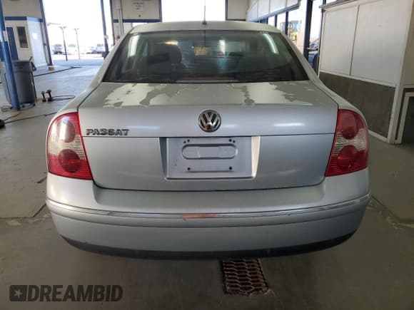 ✅ 2002 Volkswagen Passat GLS • VIN: WVWPD63BX2P180214 • Lot: 80290485. Listed on Copart with 161,536 mi. Free auction sales archive from the USA and detailed vehicle history report at DreamBid. Image 6.