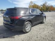 ✅ 2023 Chevrolet Traverse LS • VIN: 1GNERFKW8PJ109477 • Lot: 90623565. Wystawiony na Copart z przebiegiem 68 685 mil. Bezpłatny archiwum sprzedaży aukcyjnych z USA i szczegółowy raport historii pojazdu na DreamBid. Zdjęcie 3.