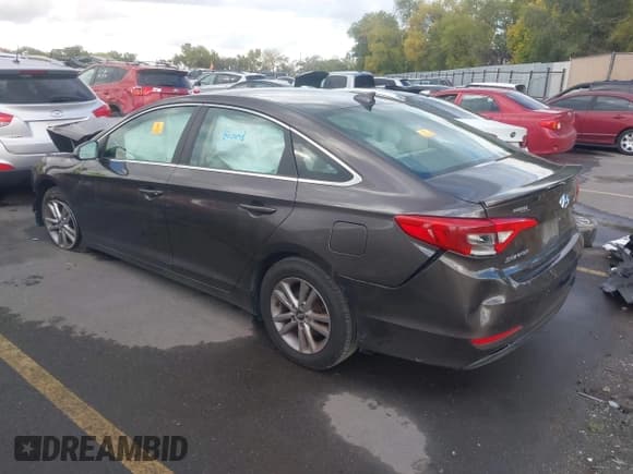 ✅ 2016 Hyundai Sonata SE • VIN: 5NPE24AF2GH371541 • Лот: 43440873. Опубликован ранее на IAAI с пробегом Не указан. Бесплатный доступ к архиву аукционных продаж из США и подробный отчёт об истории автомобиля на DreamBid. Изображение 3.