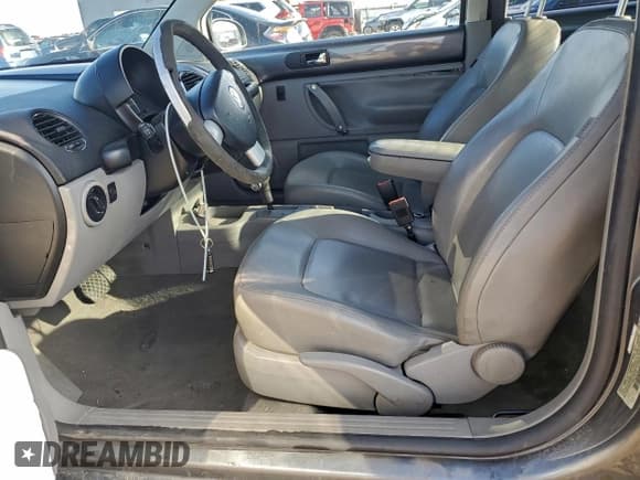 ✅ 2007 Volkswagen Beetle • VIN: 3VWPW31C37M502271 • Lot: 95157315. Listed on Copart with 151,804 mi. Free auction sales archive from the USA and detailed vehicle history report at DreamBid. Image 7.