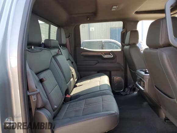 ✅ 2024 Chevrolet Silverado 1500 • VIN: 2GCPAFED1R1132048 • Лот: 68576754. Опубликован ранее на Copart с пробегом Не указан. Бесплатный доступ к архиву аукционных продаж из США и подробный отчёт об истории автомобиля на DreamBid. Изображение 10.