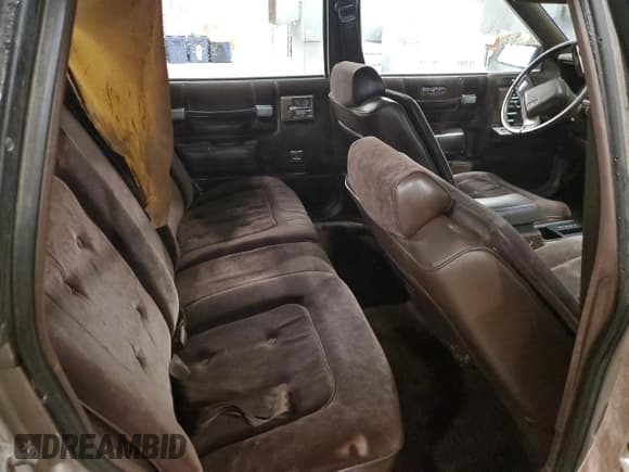 ✅ 1984 Oldsmobile Cutlass Ciera • VIN: 1G3AM19E1ED360858 • Lot: 56052645. Wystawiony na Copart z przebiegiem 118 995 mil. Bezpłatny archiwum sprzedaży aukcyjnych z USA i szczegółowy raport historii pojazdu na DreamBid. Zdjęcie 10.