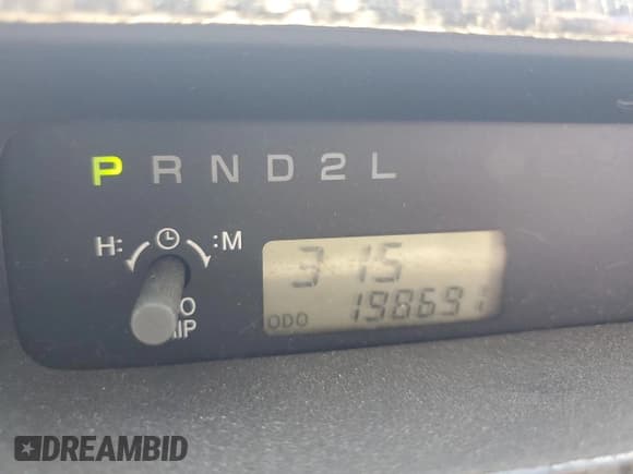 ✅ 2004 Scion xB • VIN: JTLKT324540156370 • Лот: 68048295. Опубликован ранее на Copart с пробегом 198 691 миль. Бесплатный доступ к архиву аукционных продаж из США и подробный отчёт об истории автомобиля на DreamBid. Изображение 9.