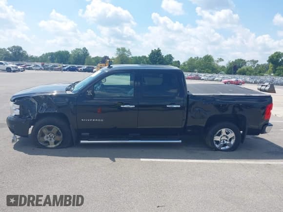 ✅ 2011 Chevrolet Silverado 1500 LTZ • VIN: 1GCPKTE30BF169111 • Lot: 42957474. Wystawiony na IAAI z przebiegiem 163 653 mil. Bezpłatny archiwum sprzedaży aukcyjnych z USA i szczegółowy raport historii pojazdu na DreamBid. Zdjęcie 13.