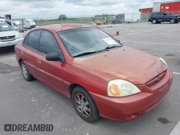 ✅ 2005 Kia Rio • VIN: KNADC125656367588 • Lot: 42778300. Wystawiony na IAAI z przebiegiem 132 223 mil. Bezpłatny archiwum sprzedaży aukcyjnych z USA i szczegółowy raport historii pojazdu na DreamBid. Zdjęcie 12.