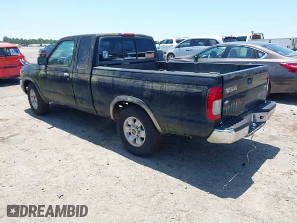 ✅ 1998 Nissan Frontier XE • VIN: 1N6DD26S5WC385179 • Лот: 42550793. Опубликован ранее на IAAI с пробегом 215 694 миль. Бесплатный доступ к архиву аукционных продаж из США и подробный отчёт об истории автомобиля на DreamBid. Изображение 3.