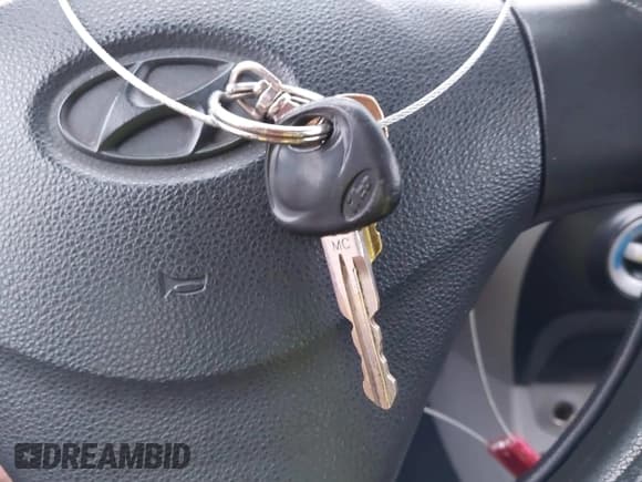 ✅ 2008 Hyundai Accent GS • VIN: KMHCM36C28U095925 • Lot: 43884562. Listed on IAAI with 302,058 mi. Free auction sales archive from the USA and detailed vehicle history report at DreamBid. Image 11.