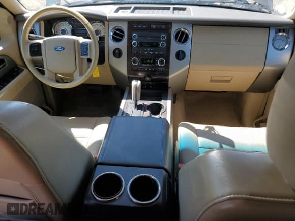 ✅ 2013 Ford Expedition XLT • VIN: 1FMJU1J57DEF33590 • Lot: 62875495. Listed on Copart with 142,429 mi. Free auction sales archive from the USA and detailed vehicle history report at DreamBid. Image 8.