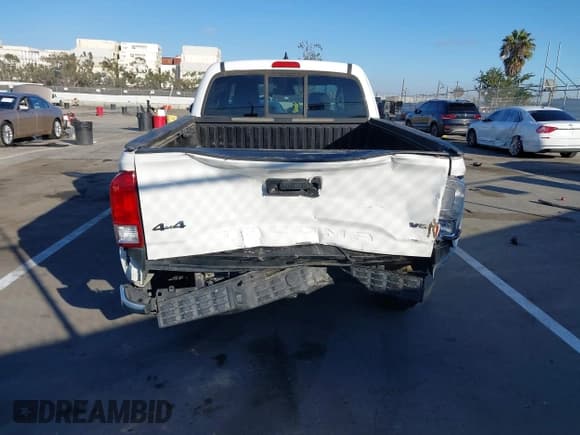 ✅ 2017 Toyota Tacoma TRD Off Road • VIN: 5TFSZ5AN5HX077438 • Lot: 43644662. Listed on IAAI with 148,795 mi. Free auction sales archive from the USA and detailed vehicle history report at DreamBid. Image 16.