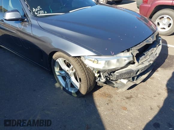 ✅ 2017 BMW 4 Series 430i xDrive • VIN: WBA4F9C37HG812518 • Lot: 42609889. Wystawiony na IAAI z przebiegiem 121 143 mil. Bezpłatny archiwum sprzedaży aukcyjnych z USA i szczegółowy raport historii pojazdu na DreamBid. Zdjęcie 18.