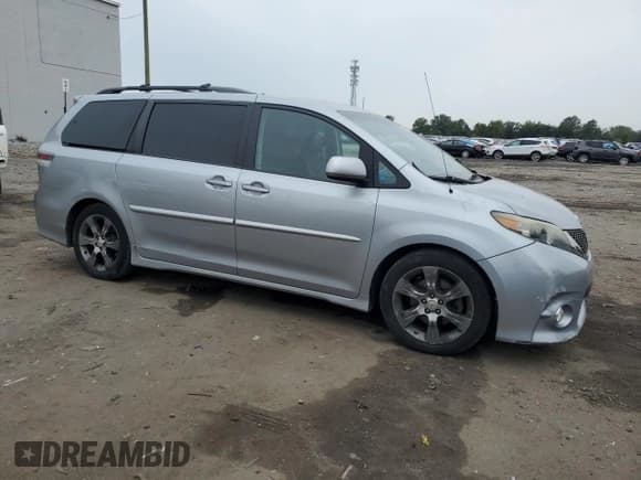 ✅ 2011 Toyota Sienna SE • VIN: 5TDXK3DC6BS045507 • Lot: 81544635. Listed on Copart with 157,867 mi. Free auction sales archive from the USA and detailed vehicle history report at DreamBid. Image 4.