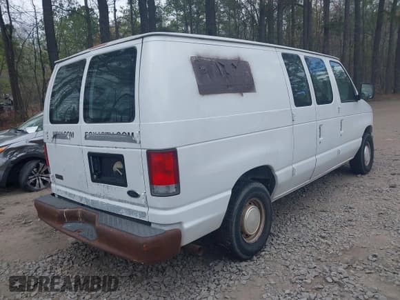 ✅ 2001 Ford Econoline Cargo • VIN: 1FTRE14261HA74696 • Lot: 41915335. Wystawiony na IAAI z przebiegiem 124 282 mil. Bezpłatny archiwum sprzedaży aukcyjnych z USA i szczegółowy raport historii pojazdu na DreamBid. Zdjęcie 4.