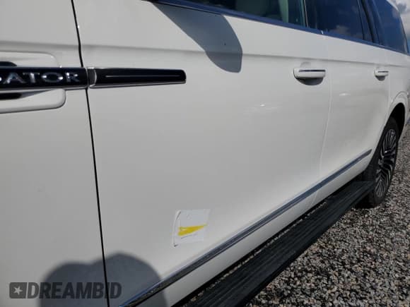 ✅ 2020 Lincoln Navigator Black Label • VIN: 5LMJJ3TT4LEL21595 • Лот: 73951494. Опубликован ранее на Copart с пробегом Не указан. Бесплатный доступ к архиву аукционных продаж из США и подробный отчёт об истории автомобиля на DreamBid. Изображение 13.