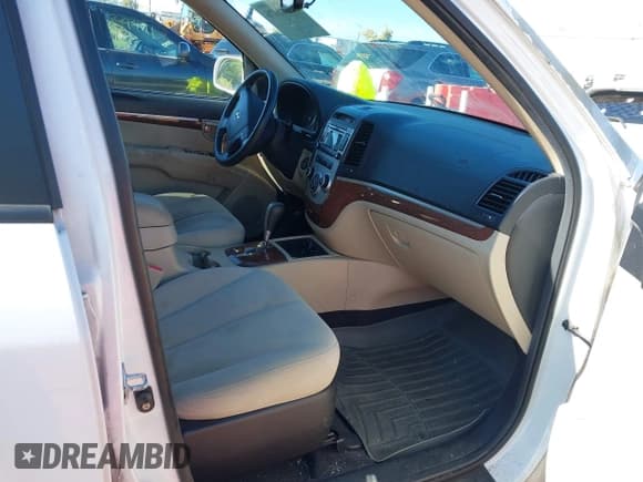 ✅ 2009 Hyundai Santa Fe SE • VIN: 5NMSH13E79H255563 • Lot: 43142076. Listed on IAAI with 195,510 mi. Free auction sales archive from the USA and detailed vehicle history report at DreamBid. Image 5.