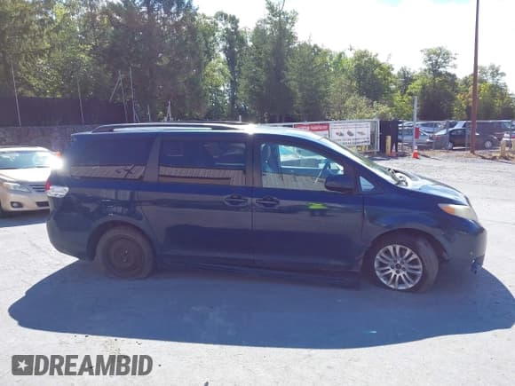 ✅ 2011 Toyota Sienna LE AAS • VIN: 5TDKK3DC1BS021934 • Lot: 43176811. Listed on IAAI with 281,090 mi. Free auction sales archive from the USA and detailed vehicle history report at DreamBid. Image 13.