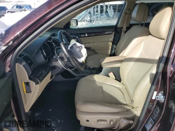 ✅ 2012 Kia Sorento EX • VIN: 5XYKUCA61CG247365 • Lot: 44163095. Listed on Copart with 158,871 mi. Free auction sales archive from the USA and detailed vehicle history report at DreamBid. Image 7.