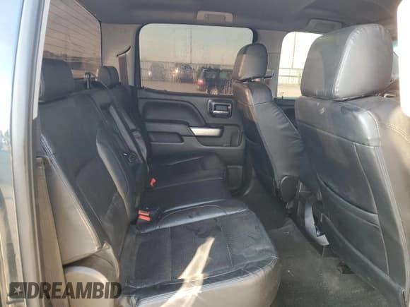 ✅ 2018 Chevrolet Silverado 1500 LT • VIN: 3GCPCREC6JG261062 • Lot: 91107325. Wystawiony na Copart z przebiegiem 150 265 mil. Bezpłatny archiwum sprzedaży aukcyjnych z USA i szczegółowy raport historii pojazdu na DreamBid. Zdjęcie 10.