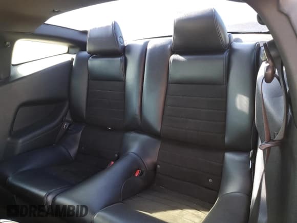 ✅ 2014 Ford Mustang GT • VIN: 1ZVBP8CFXE5263073 • Lot: 70491445. Wystawiony na Copart z przebiegiem 119 561 mil. Bezpłatny archiwum sprzedaży aukcyjnych z USA i szczegółowy raport historii pojazdu na DreamBid. Zdjęcie 10.