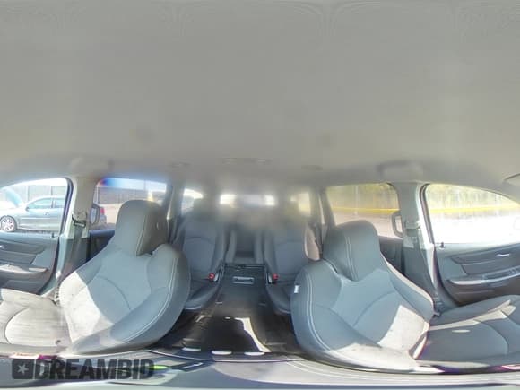 ✅ 2016 Chevrolet Traverse LT • VIN: 1GNKRGKD7GJ344380 • Lot: 81057905. Wystawiony na Copart z przebiegiem 185 071 mil. Bezpłatny archiwum sprzedaży aukcyjnych z USA i szczegółowy raport historii pojazdu na DreamBid. Zdjęcie 15.