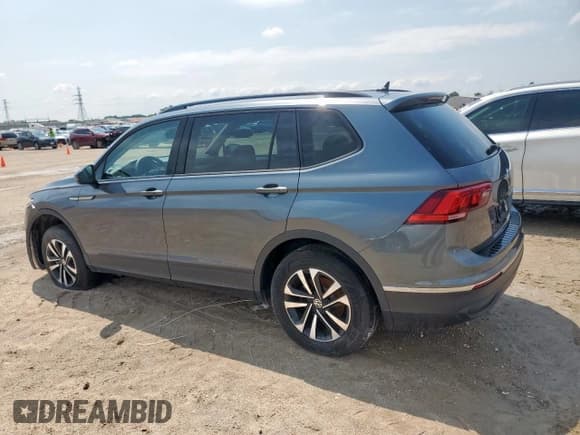 ✅ 2024 Volkswagen Tiguan S • VIN: 3VVFB7AX8RM038158 • Lot: 69600265. Wystawiony na Copart z przebiegiem Nie podano. Bezpłatny archiwum sprzedaży aukcyjnych z USA i szczegółowy raport historii pojazdu na DreamBid. Zdjęcie 2.