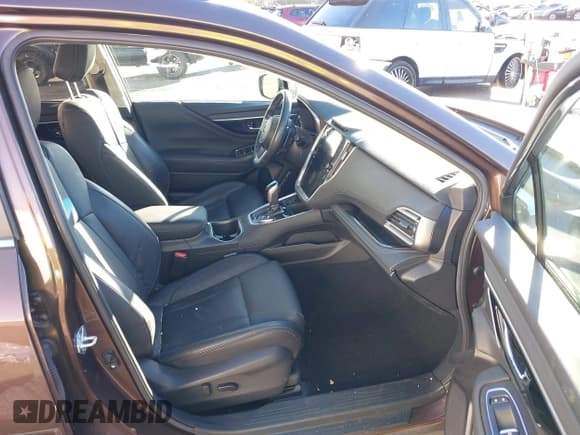 ✅ 2022 Subaru Outback Limited • VIN: 4S4BTANC4N3183414 • Lot: 43441712. Wystawiony na IAAI z przebiegiem 110 016 mil. Bezpłatny archiwum sprzedaży aukcyjnych z USA i szczegółowy raport historii pojazdu na DreamBid. Zdjęcie 5.