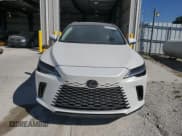 ✅ 2024 Lexus RX 350 • VIN: 2T2BAMCA2RC063276 • Lot: 82145675. Wystawiony na Copart z przebiegiem 14 349 mil. Bezpłatny archiwum sprzedaży aukcyjnych z USA i szczegółowy raport historii pojazdu na DreamBid. Zdjęcie 5.