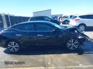 ✅ 2016 Nissan Maxima SL • VIN: 1N4AA6AP8GC417719 • Lot: 43458530. Wystawiony na IAAI z przebiegiem 145 624 mil. Bezpłatny archiwum sprzedaży aukcyjnych z USA i szczegółowy raport historii pojazdu na DreamBid. Zdjęcie 13.