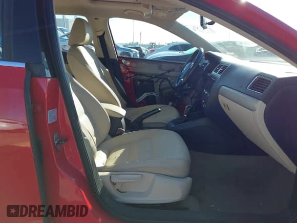 ✅ 2011 Volkswagen Jetta SEL • VIN: 3VWLX7AJ2BM377936 • Лот: 41758563. Опубликован ранее на IAAI с пробегом 171 633 миль. Бесплатный доступ к архиву аукционных продаж из США и подробный отчёт об истории автомобиля на DreamBid. Изображение 5.