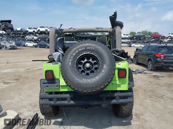 ✅ 2004 Jeep Wrangler Sahara • VIN: 1J4FA59S44P704878 • Лот: 42226255. Опубликован ранее на IAAI с пробегом 88 886 миль. Бесплатный доступ к архиву аукционных продаж из США и подробный отчёт об истории автомобиля на DreamBid. Изображение 17.