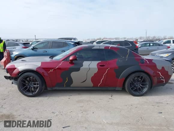 ✅ 2020 Dodge Challenger R/T Scat Pack • VIN: 2C3CDZFJ3LH147679 • Lot: 41380353. Wystawiony na IAAI z przebiegiem 49 046 mil. Bezpłatny archiwum sprzedaży aukcyjnych z USA i szczegółowy raport historii pojazdu na DreamBid. Zdjęcie 15.