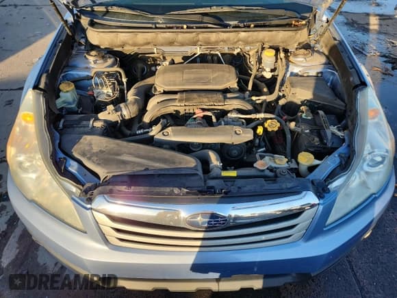 ✅ 2010 Subaru Outback Premium All-Weather Anniversary • VIN: 4S4BRBCC8A3386291 • Lot: 90822035. Listed on Copart with 181,744 mi. Free auction sales archive from the USA and detailed vehicle history report at DreamBid. Image 11.