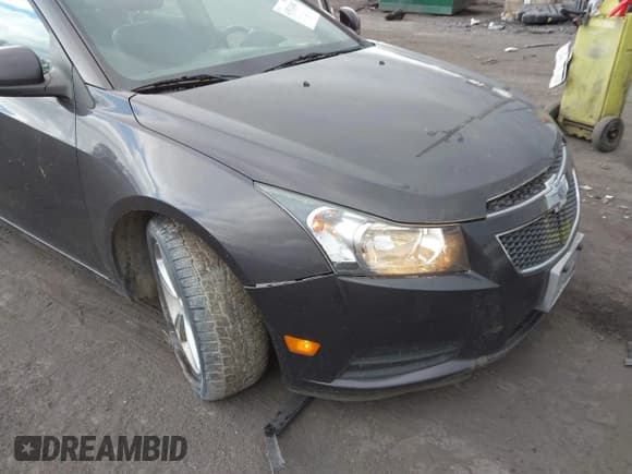 ✅ 2014 Chevrolet Cruze 2LT • VIN: 1G1PE5SB0E7422014 • Lot: 43512602. Listed on IAAI with 126,007 mi. Free auction sales archive from the USA and detailed vehicle history report at DreamBid. Image 6.