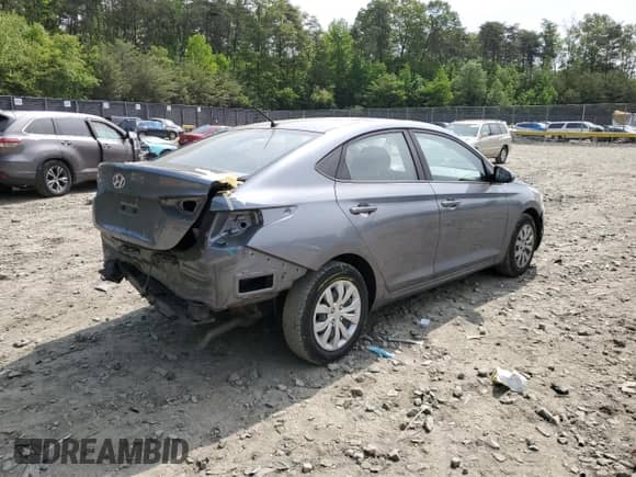 2018 Hyundai Accent SEL z VIN 3KPC24A3XJE007540, wystawiony jako Copart lot #52873853 z przebiegiem 76 039 mil mil oraz . Historia ofert i sprzedaży dostępna na DreamBid. Obrazek 3.