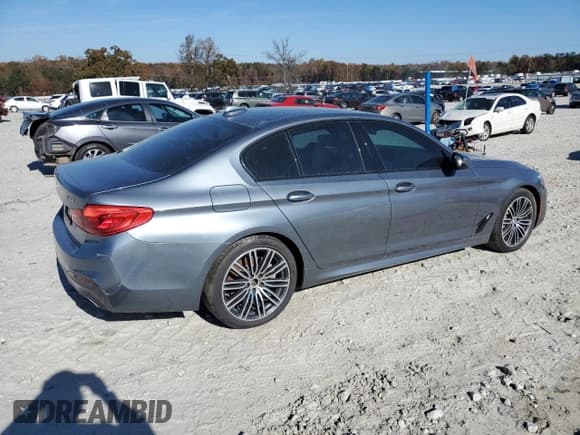 ✅ 2019 BMW 5 Series 530i xDrive • VIN: WBAJA7C55KWW19496 • Lot: 92600265. Wystawiony na Copart z przebiegiem 60 044 mil. Bezpłatny archiwum sprzedaży aukcyjnych z USA i szczegółowy raport historii pojazdu na DreamBid. Zdjęcie 3.