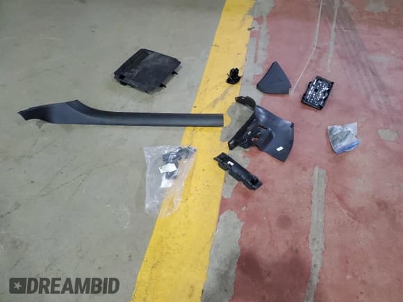 ✅ 2018 Audi TT Roadster • VIN: TRUT5CFVXJ1007672 • Lot: 63573925. Listed on Copart with Not provided. Free auction sales archive from the USA and detailed vehicle history report at DreamBid. Image 12.