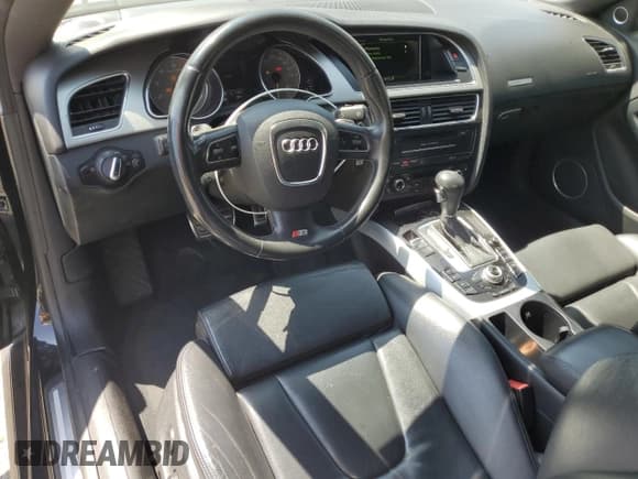 ✅ 2012 Audi S5 Premium Plus • VIN: WAUCVAFR9CA043502 • Лот: 62597305. Опубликован ранее на Copart с пробегом 96 299 миль. Бесплатный доступ к архиву аукционных продаж из США и подробный отчёт об истории автомобиля на DreamBid. Изображение 8.