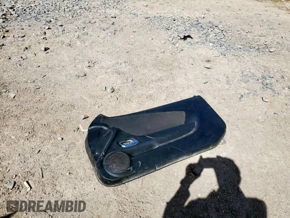 2014 Chevrolet Camaro SS with VIN 2G1FS1EW0E9277079, listed as a Copart auction lot 81652275 with Not provided miles and Salvage title. Bid and sale history available at DreamBid. Image 12.