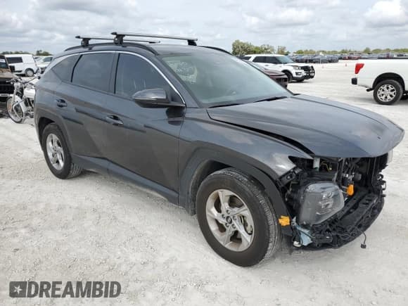 ✅ 2022 Hyundai Tucson SEL • VIN: 5NMJB3AEXNH142678 • Lot: 45166744. Wystawiony na Copart z przebiegiem 26 517 mil. Bezpłatny archiwum sprzedaży aukcyjnych z USA i szczegółowy raport historii pojazdu na DreamBid. Zdjęcie 4.