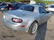 ✅ 2007 Mazda MX-5 Miata Grand Touring • VIN: JM1NC26F470123895 • Лот: 42101200. Опубликован ранее на IAAI с пробегом 125 764 миль. Бесплатный доступ к архиву аукционных продаж из США и подробный отчёт об истории автомобиля на DreamBid. Изображение 4.