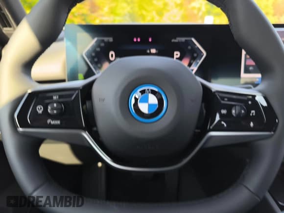 ✅ 2024 BMW i5 eDrive40 • VIN: WBY33FK05RCR58520 • Lot: 77179704. Listed on Copart with 16 mi. Free auction sales archive from the USA and detailed vehicle history report at DreamBid. Image 10.